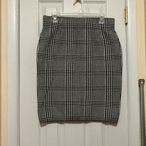 Patterned Pencil Skirt